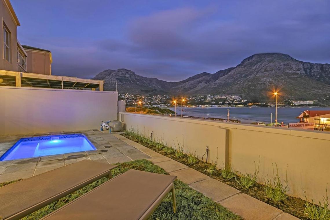 Villa De La Mer Hout Bay Beachfront 케이프타운 외부 사진
